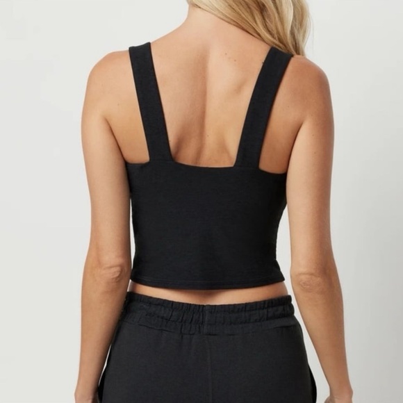 Vuori Elevation Tank in Heather Black Size M - Picture 2 of 8